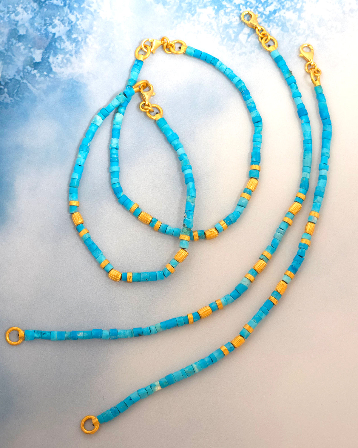 Turquoise and Gold Beaded Bracelet