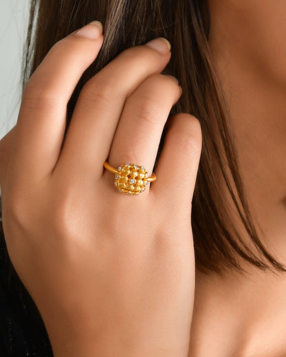 Dotted Lattice Ring with Diamond